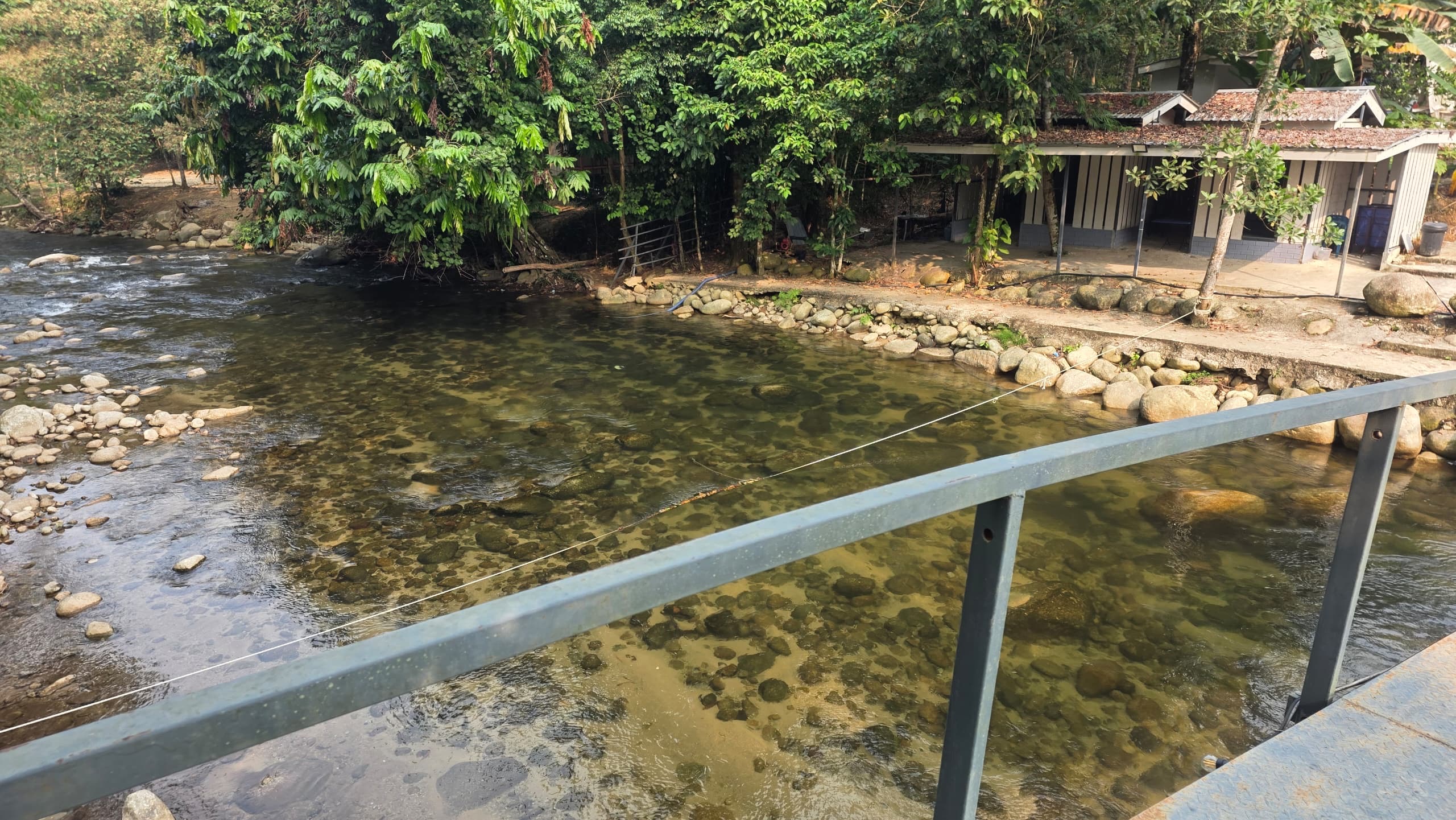 Sungai di Aaron Campsite